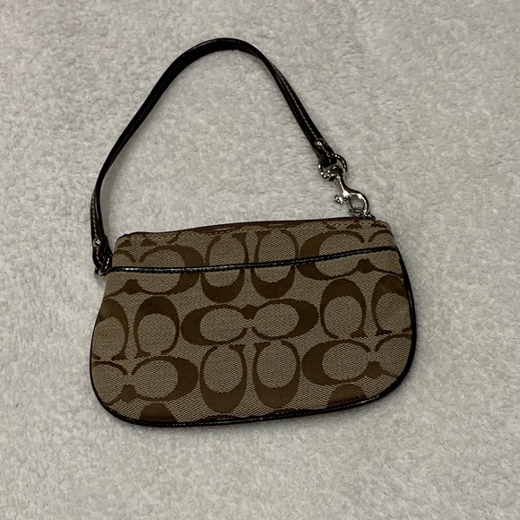 Coach wristlet - Picture 1 of 4